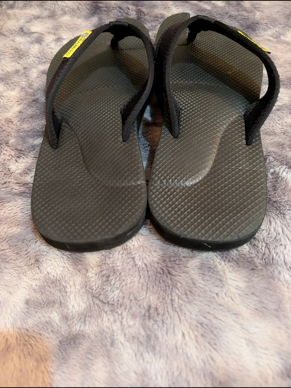Unisex Black Flip Flop Sandals with Cushioned Straps Women 9.5 Men 8